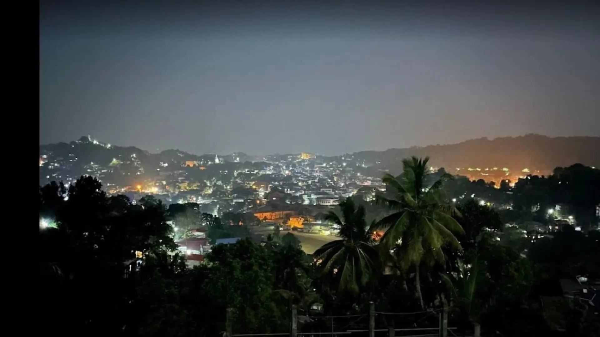 Kandy Panoramic Mpm Deluxe Suit Airconditioned-4A2 Guest house